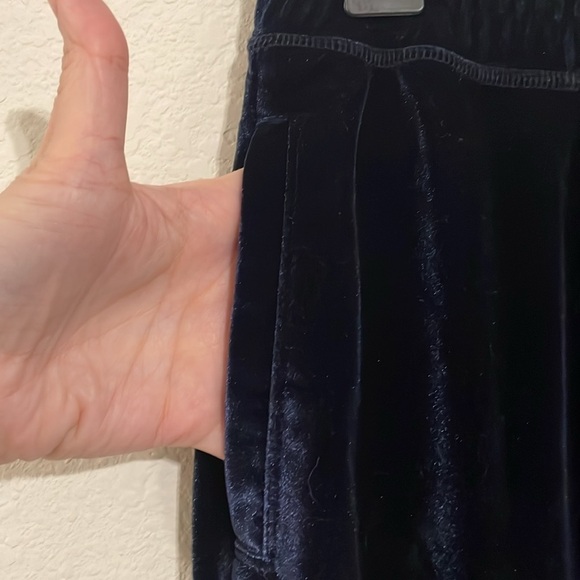 Fabletics Women’s Luxe Velour Joggers Small Blue Loungewear Gorpcore Activewear - Picture 9 of 17